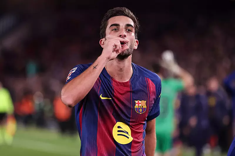 احتفال فيران توريس مهاجم برشلونة